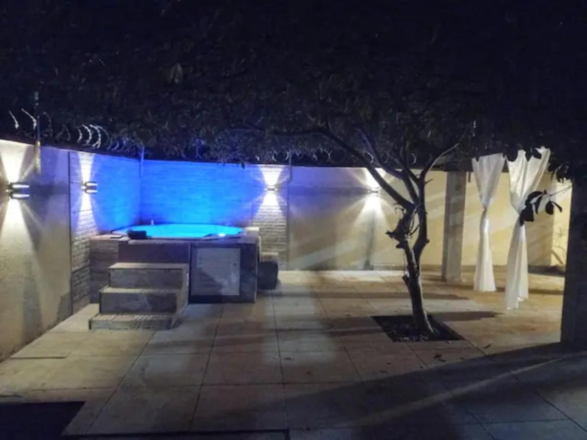 Casa Com Spa De Hidro, Aquecedor E Cromoterapia A 1,0 Km Do Centro Chapada dos Guimarães المظهر الخارجي الصورة