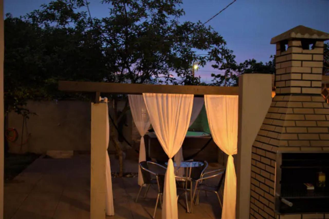 Casa Com Spa De Hidro, Aquecedor E Cromoterapia A 1,0 Km Do Centro Chapada dos Guimarães المظهر الخارجي الصورة